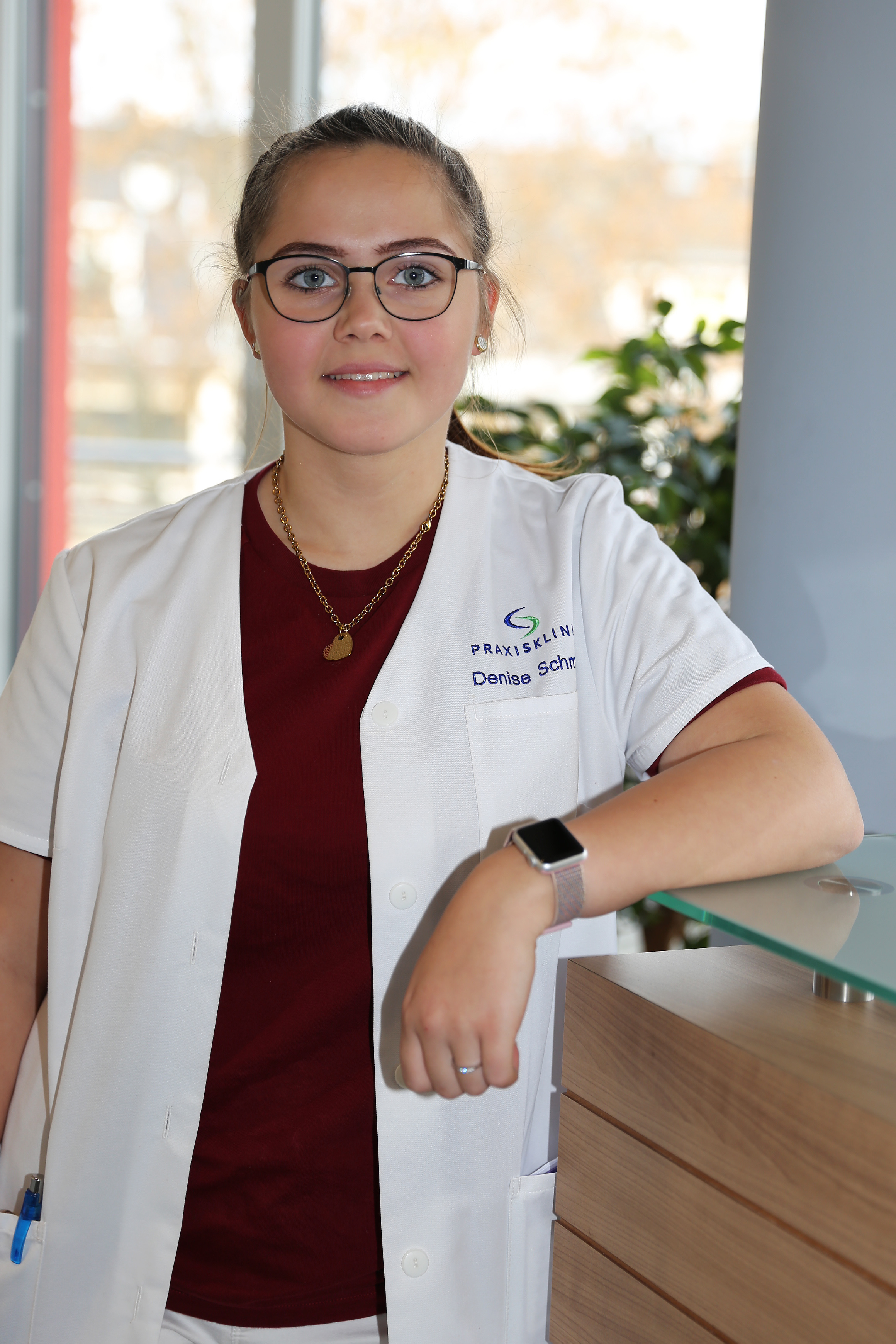 Denise Schmitz Verena Werner - Mitarbeiterin der Praxisklinik Bornheim bei Köln-Bonn