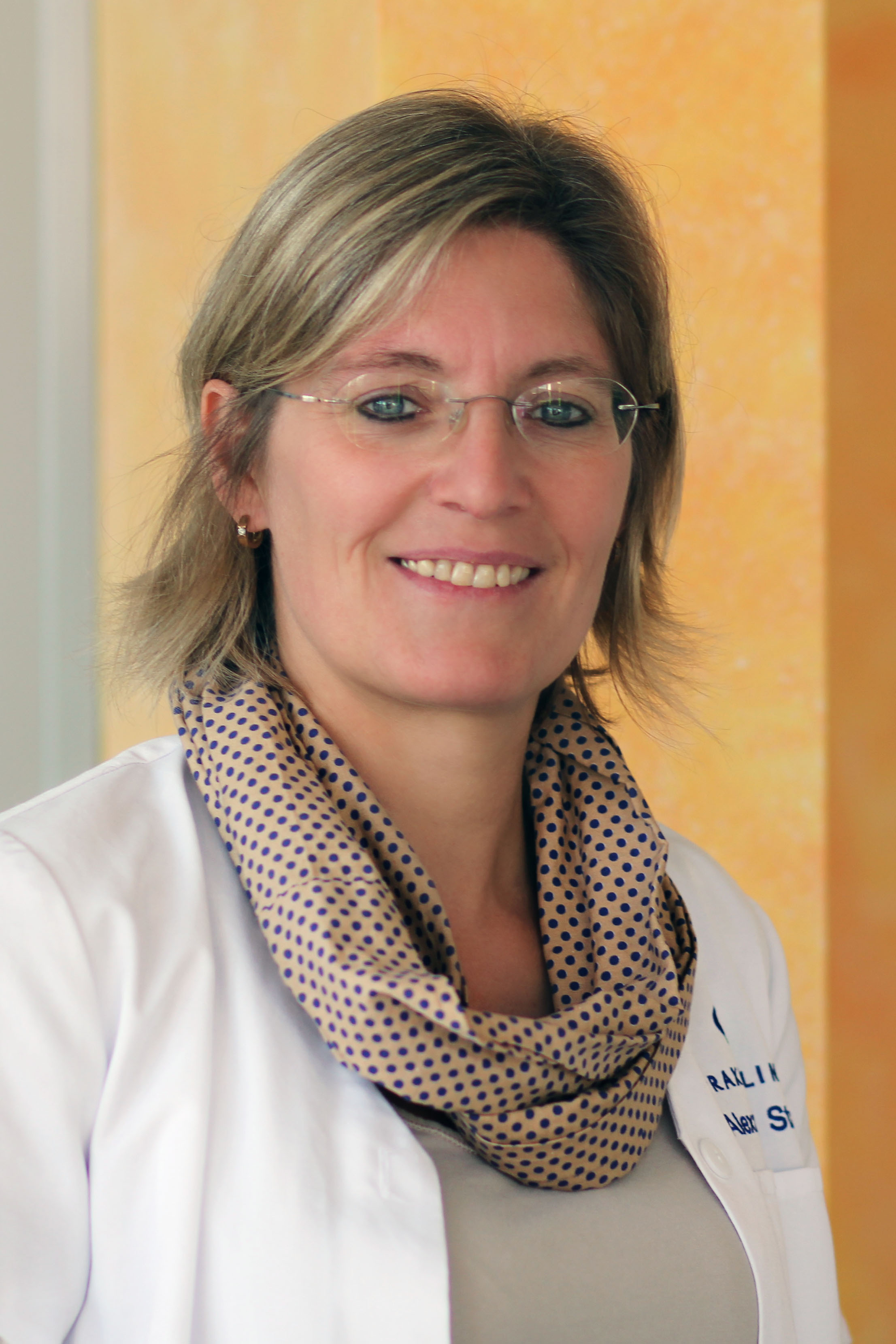 Alexandra Stark Alexandra Stark - Mitarbeiterin der Gemeinschaftspraxis Bornheim