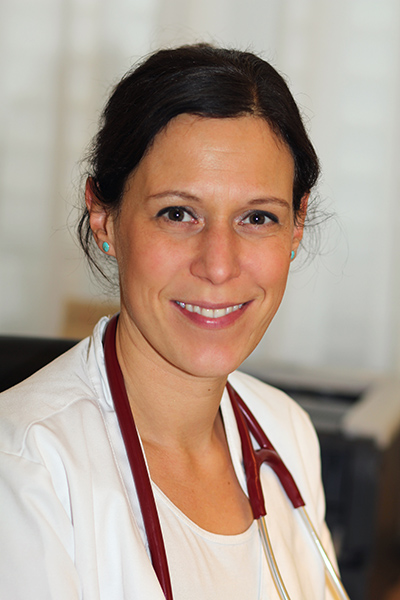 Mildred Farkas, Fachärztin für Innere Medizin, Zusatzbezeichnung Notfallmedizin in der Praxisklinik Bornheim Swisttal bei Köln Bonn